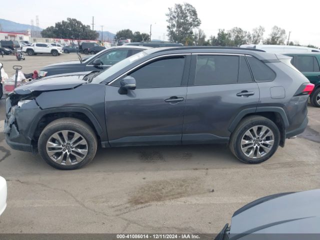2T3C1RFV4NC192111 Toyota Rav4 Xle Premium