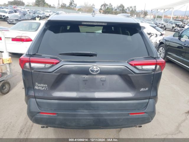 2T3C1RFV4NC192111 Toyota Rav4 Xle Premium