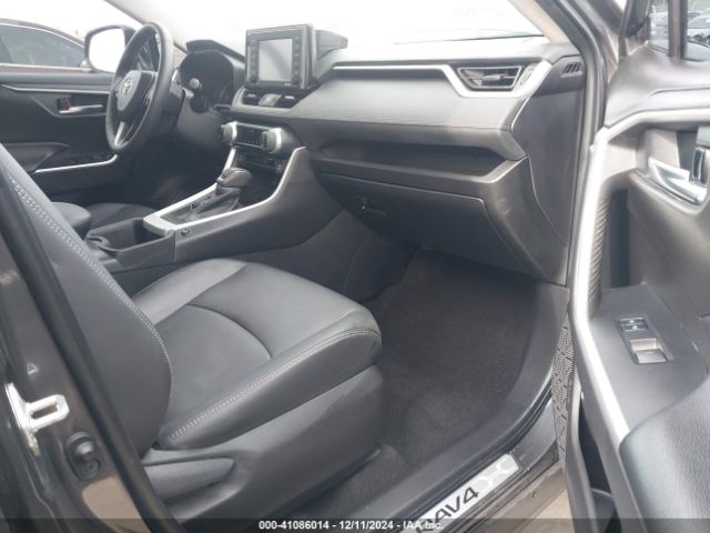2T3C1RFV4NC192111 Toyota Rav4 Xle Premium
