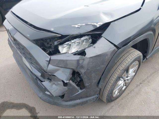2T3C1RFV4NC192111 Toyota Rav4 Xle Premium