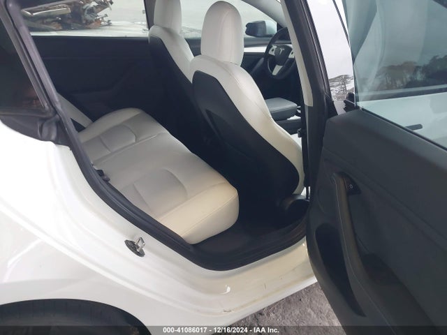 2022 TESLA MODEL 3 5YJ3E1EB7NF114939 Photo 7