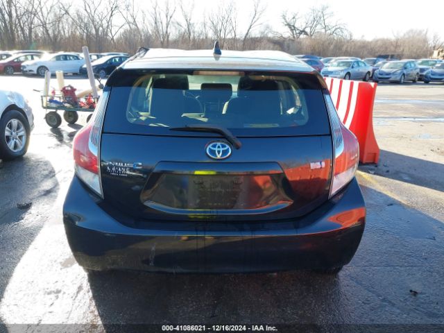 JTDKDTB39F1105239 Toyota Prius C Two