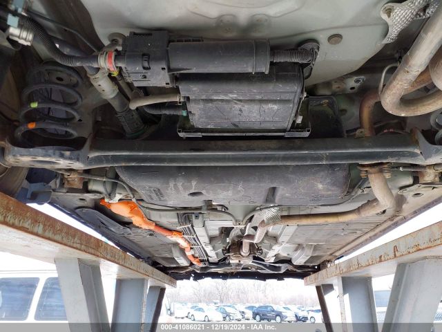 JTDKDTB39F1105239 Toyota Prius C Two