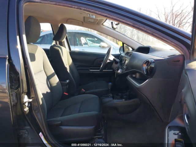 JTDKDTB39F1105239 Toyota Prius C Two