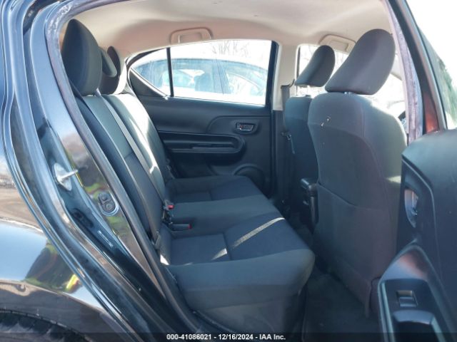 JTDKDTB39F1105239 Toyota Prius C Two