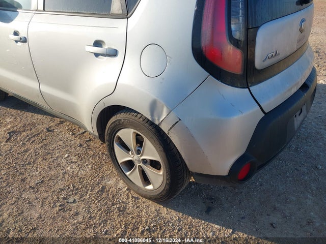 KIA Soul 2016 KNDJN2A27G7824371 Image 13