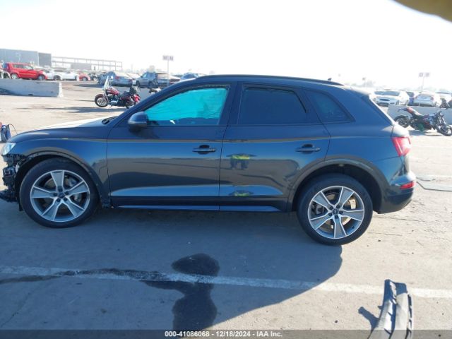 WA1BNAFYXK2035899 Audi Q5 45 Premium