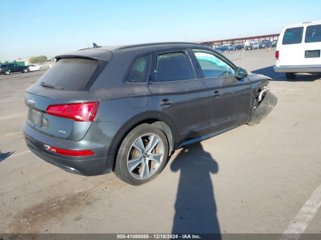 WA1BNAFYXK2035899 Audi Q5 45 Premium