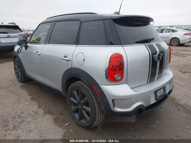 2012 MINI COOPER S COUNTRYMAN WMWZC3C52CWL87320 Photo 2