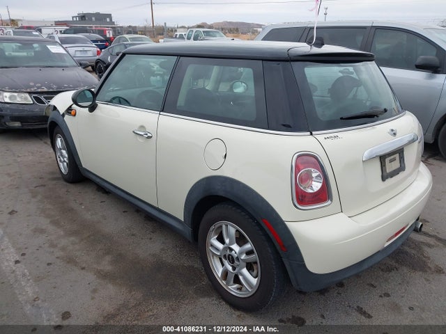 2013 MINI HARDTOP WMWSU3C55DT685782 Photo 2