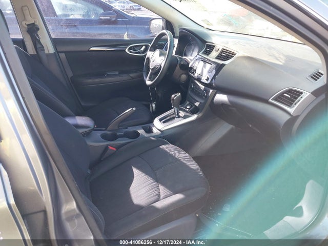 3N1AB7AP8HY352492 Nissan SENTRA SV