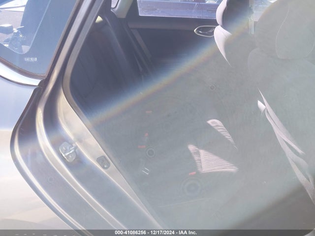 3N1AB7AP8HY352492 Nissan SENTRA SV
