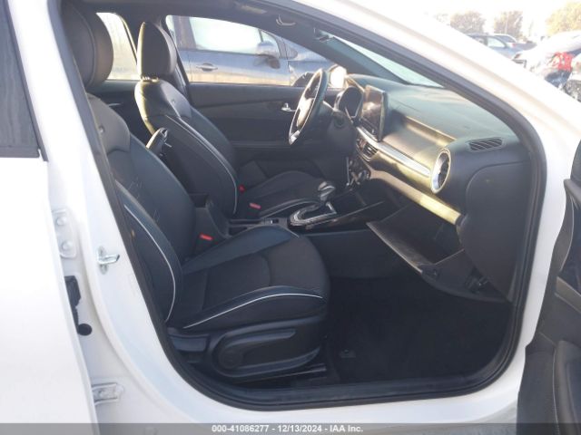 3KPF54AD0NE456051 KIA Forte Gt-line