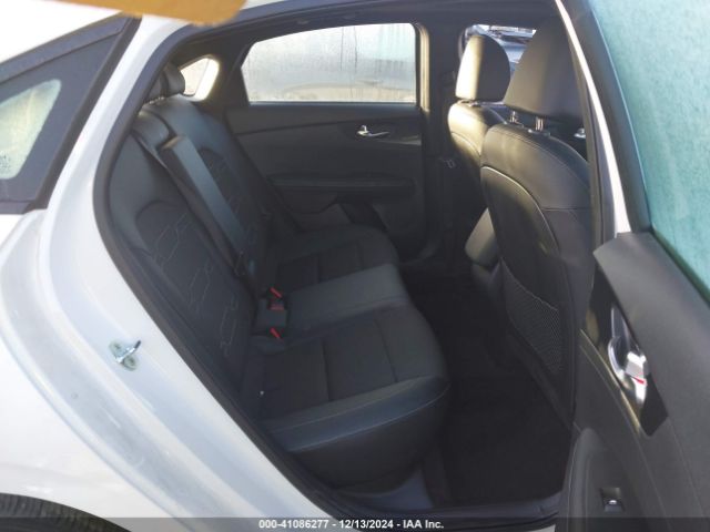 3KPF54AD0NE456051 KIA Forte Gt-line