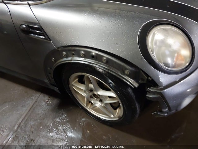 2007 MINI COOPER S WMWMF73587TT84468 Photo 5