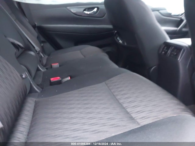 5N1AT2MV1JC800508 Nissan ROGUE SV