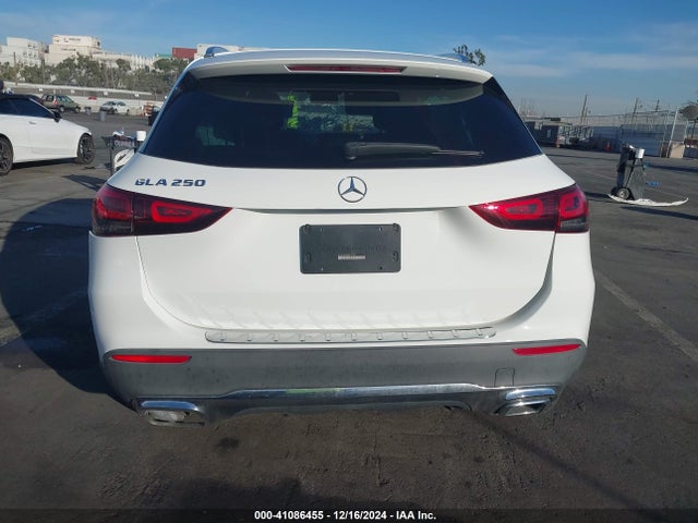 W1N4N4GBXMJ128997 Mercedes-Benz GLA 250