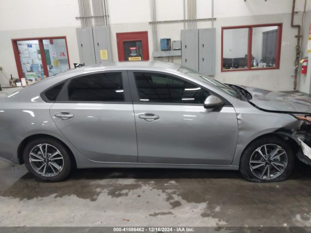 3KPF24AD2PE632660 KIA Forte Lxs