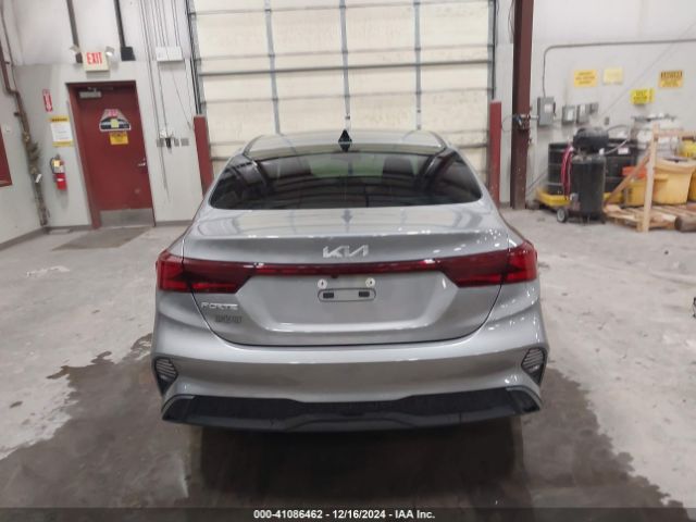 3KPF24AD2PE632660 KIA Forte Lxs