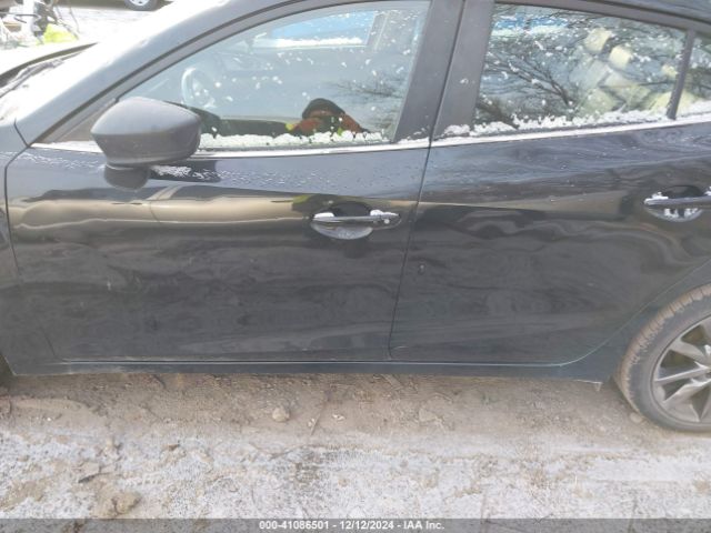 3MZBN1V36JM184259 Mazda Mazda3 Touring