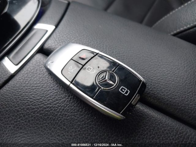 WDDZF4KB7HA013870 Mercedes-Benz E 300 4matic