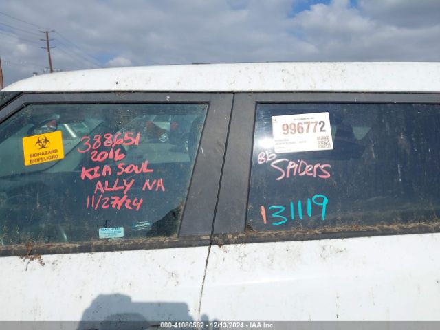 KNDJN2A21G7388651 KIA Soul !