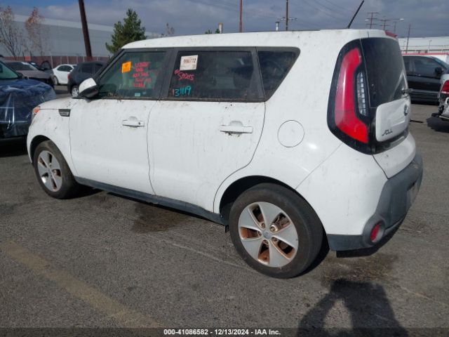 KNDJN2A21G7388651 KIA Soul !
