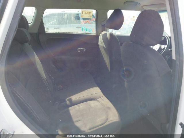 KNDJN2A21G7388651 KIA Soul !