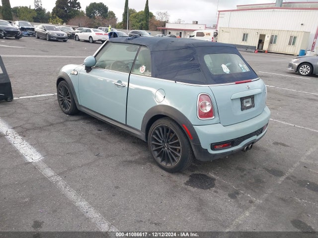2013 MINI CONVERTIBLE WMWZP3C57DT551118 Photo 2