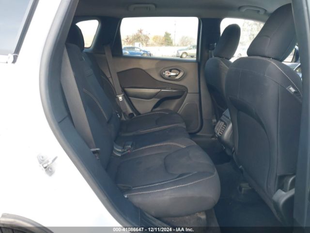 1C4PJMCB7HW511780 Jeep Cherokee Latitude 4x4