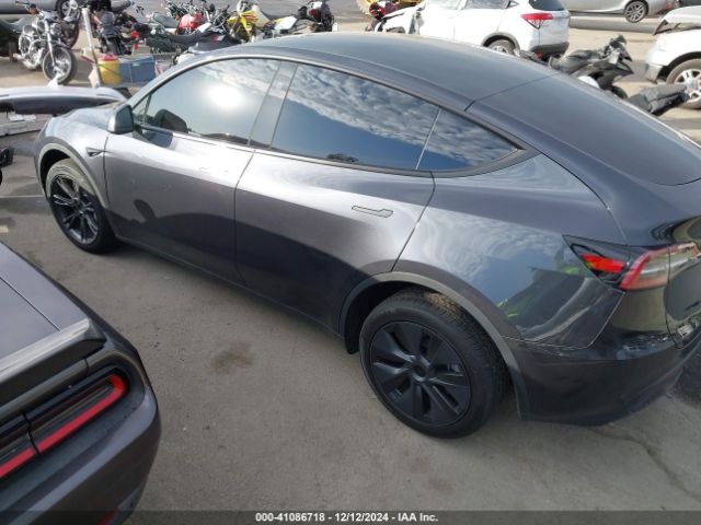 7SAYGDED6SF229498 Tesla Model Y Long Range Dual Motor All-wheel Drive