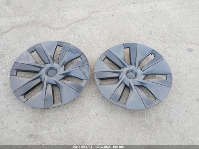 7SAYGDED6SF229498 Tesla Model Y Long Range Dual Motor All-wheel Drive