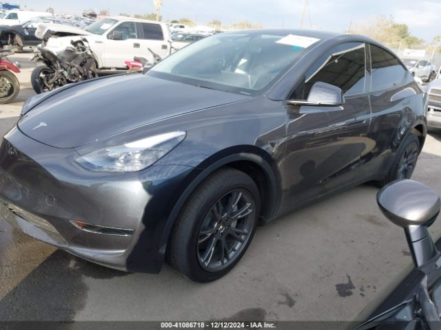 7SAYGDED6SF229498 Tesla Model Y Long Range Dual Motor All-wheel Drive