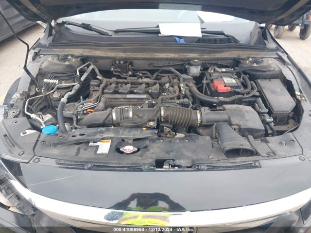 Honda ACCORD LX 2018 1HGCV1F1XJA150523 Image 10