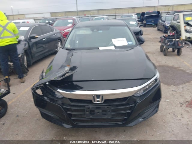 Honda ACCORD LX 2018 1HGCV1F1XJA150523 Image 12
