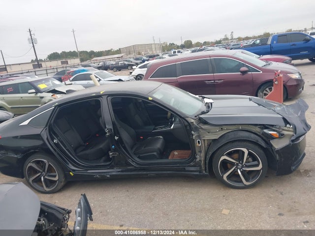 Honda ACCORD LX 2018 1HGCV1F1XJA150523 Image 13
