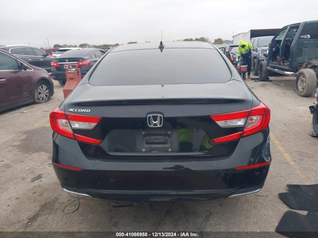 Honda ACCORD LX 2018 1HGCV1F1XJA150523 Image 16