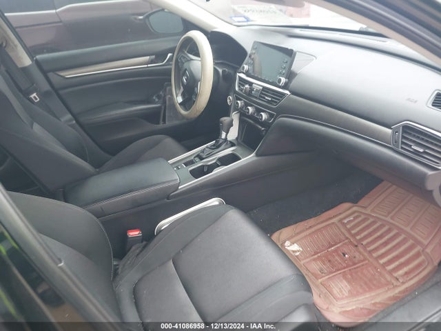 Honda ACCORD LX 2018 1HGCV1F1XJA150523 Image 5