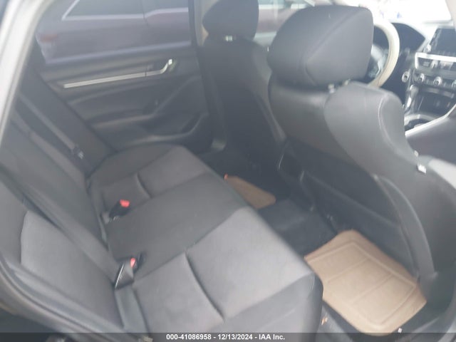 Honda ACCORD LX 2018 1HGCV1F1XJA150523 Image 8