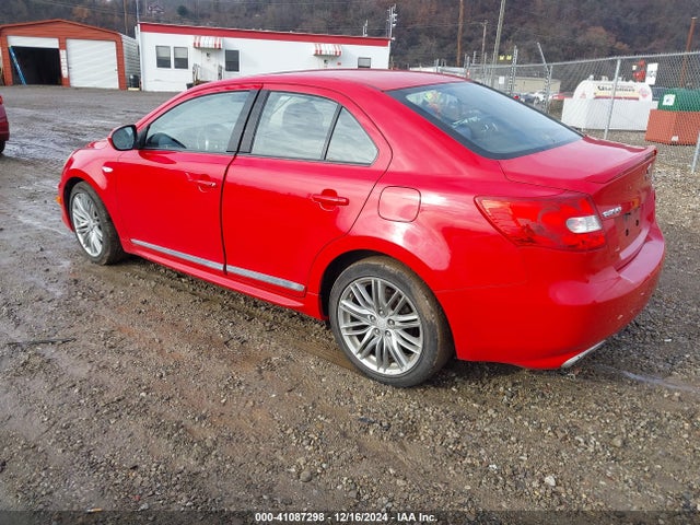 2013 Suzuki Kizashi Sport Gts მანქანა იყიდება აუქციონზე, vin: JS2RF9A62D6100140, აუქციონის ნომერი: 41087298