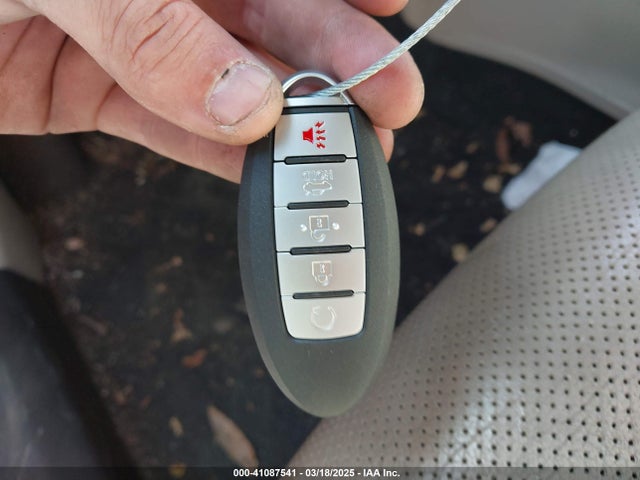 Nissan ROGUE SV 2017 KNMAT2MT8HP535821 Image 11