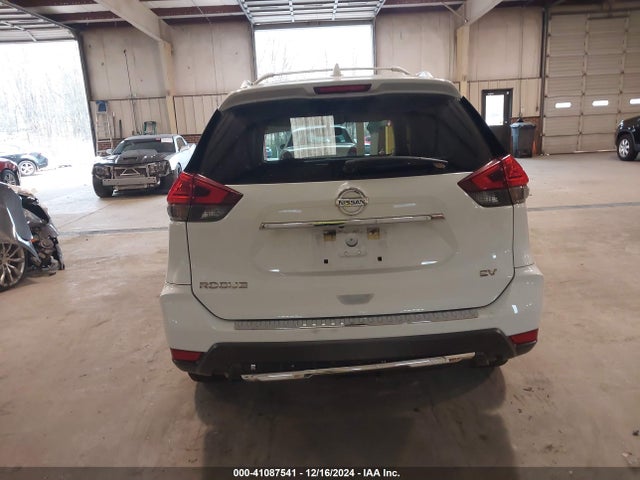 Nissan ROGUE SV 2017 KNMAT2MT8HP535821 Image 16