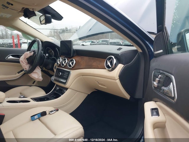WDCTG4GB2KJ601957 Mercedes-Benz Gla 250 4matic