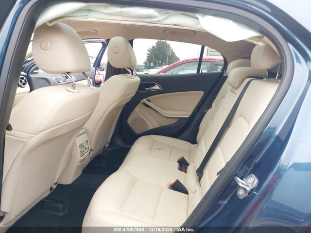 WDCTG4GB2KJ601957 Mercedes-Benz Gla 250 4matic