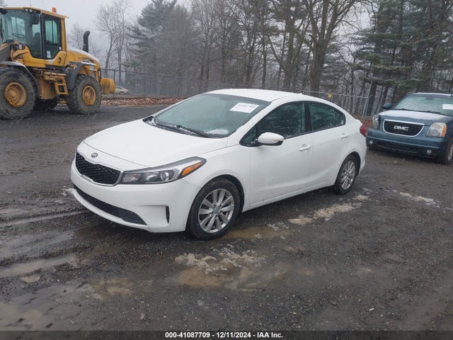 KIA FORTE S 2017 3KPFL4A72HE139327 Image 2