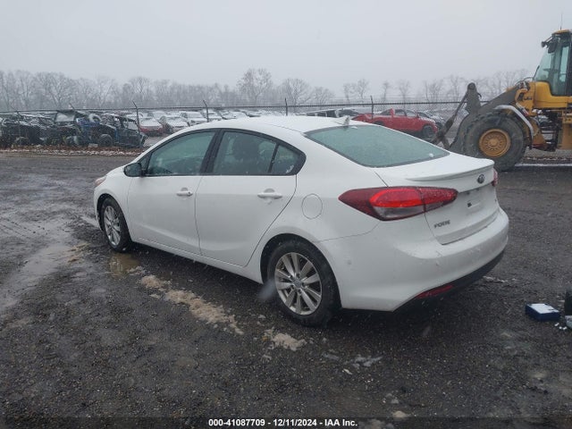KIA FORTE S 2017 3KPFL4A72HE139327 Image 3
