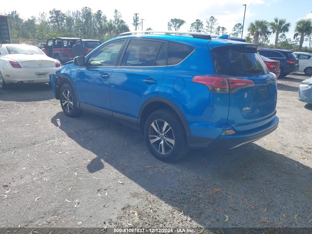 JTMWFREV3JJ751672 Toyota Rav4 Adventure/xle