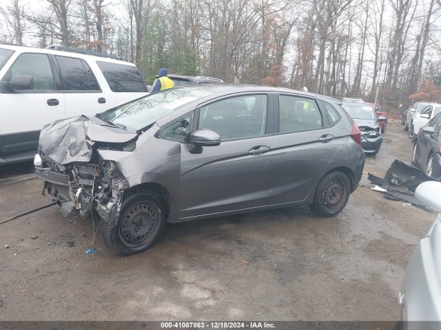 Honda FIT LX 2016 JHMGK5H51GS010409 Image 2