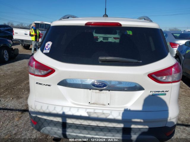 1FMCU0J94FUC59716 Ford Escape Titanium