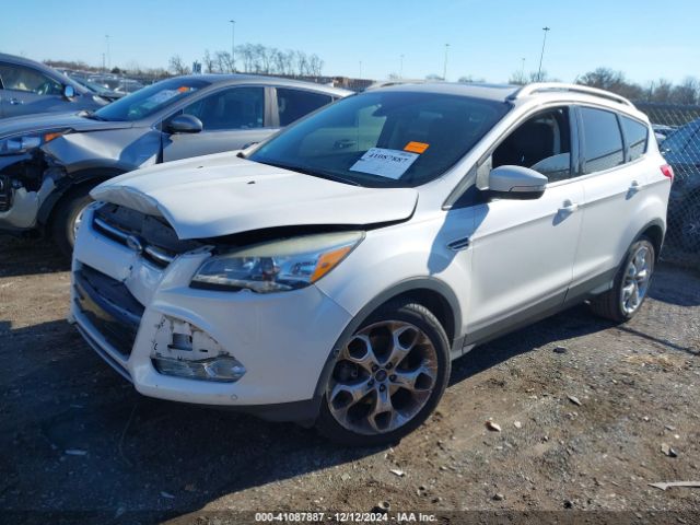 1FMCU0J94FUC59716 Ford Escape Titanium